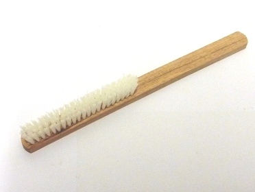 Brosse à manche nylon