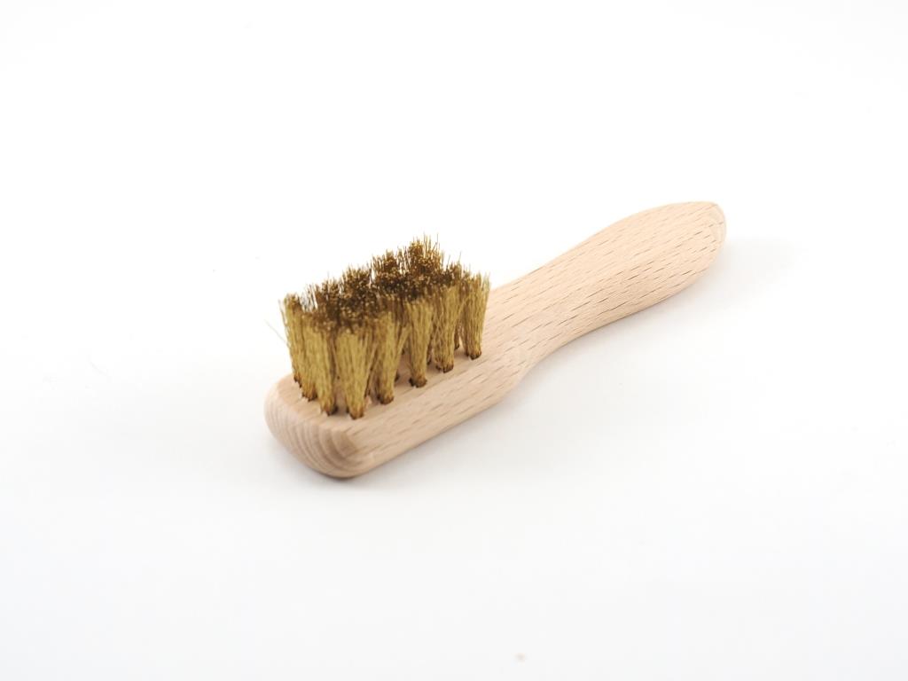 Petite brosse de nettoyage en laiton avec manche en bois